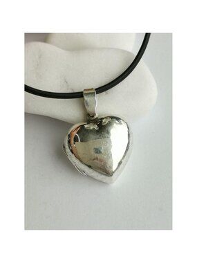 Vintage Sterling Silver heart locket pendant Necklace engraveable